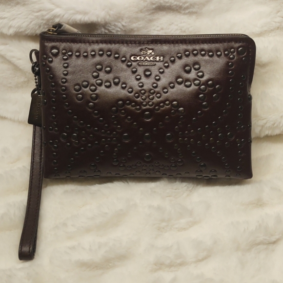 SOLD!! COACH Large Wristlet Clutch RARE Kylie Mini Studs F52402 - NWT - Picture 13 of 14